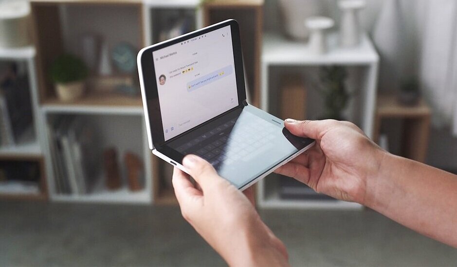 Φήμες ότι η Microsoft θα διαθέσει το Surface Duo μέσα στον Ιούλιο