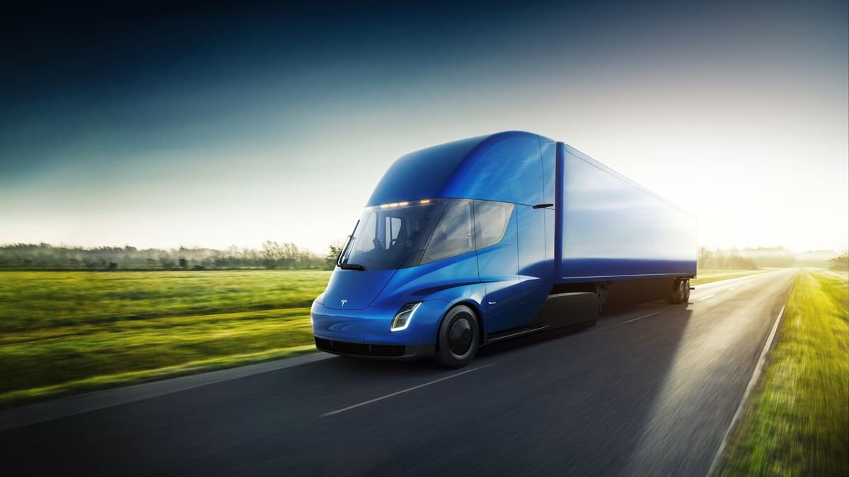 Η Tesla είναι έτοιμη να ξεκινήσει τη μαζική παραγωγή του Semi λέει ο Elon Musk
