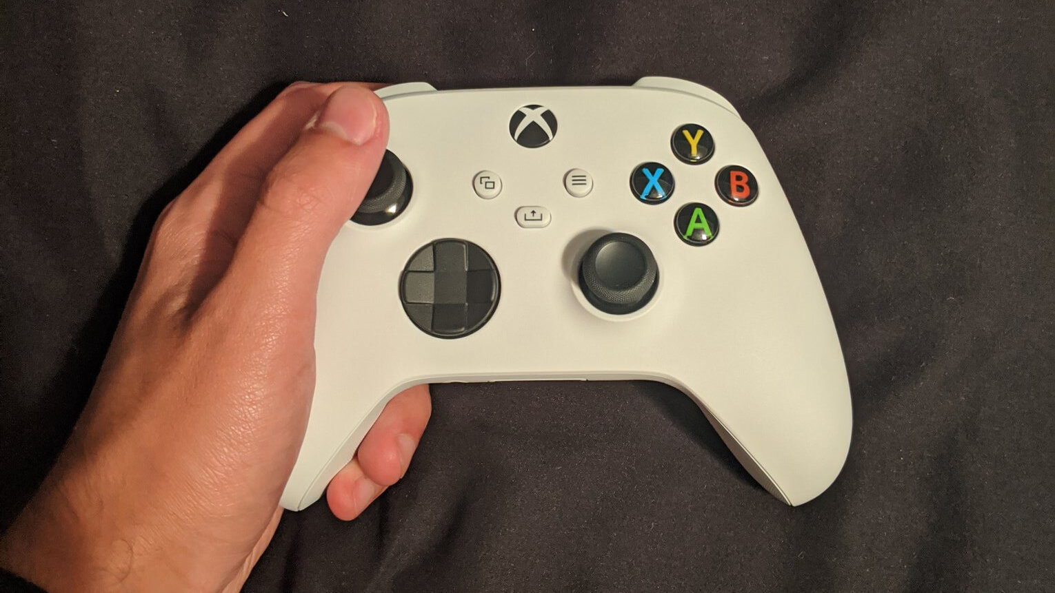 Διέρρευσε το χειριστήριο του Xbox Series S