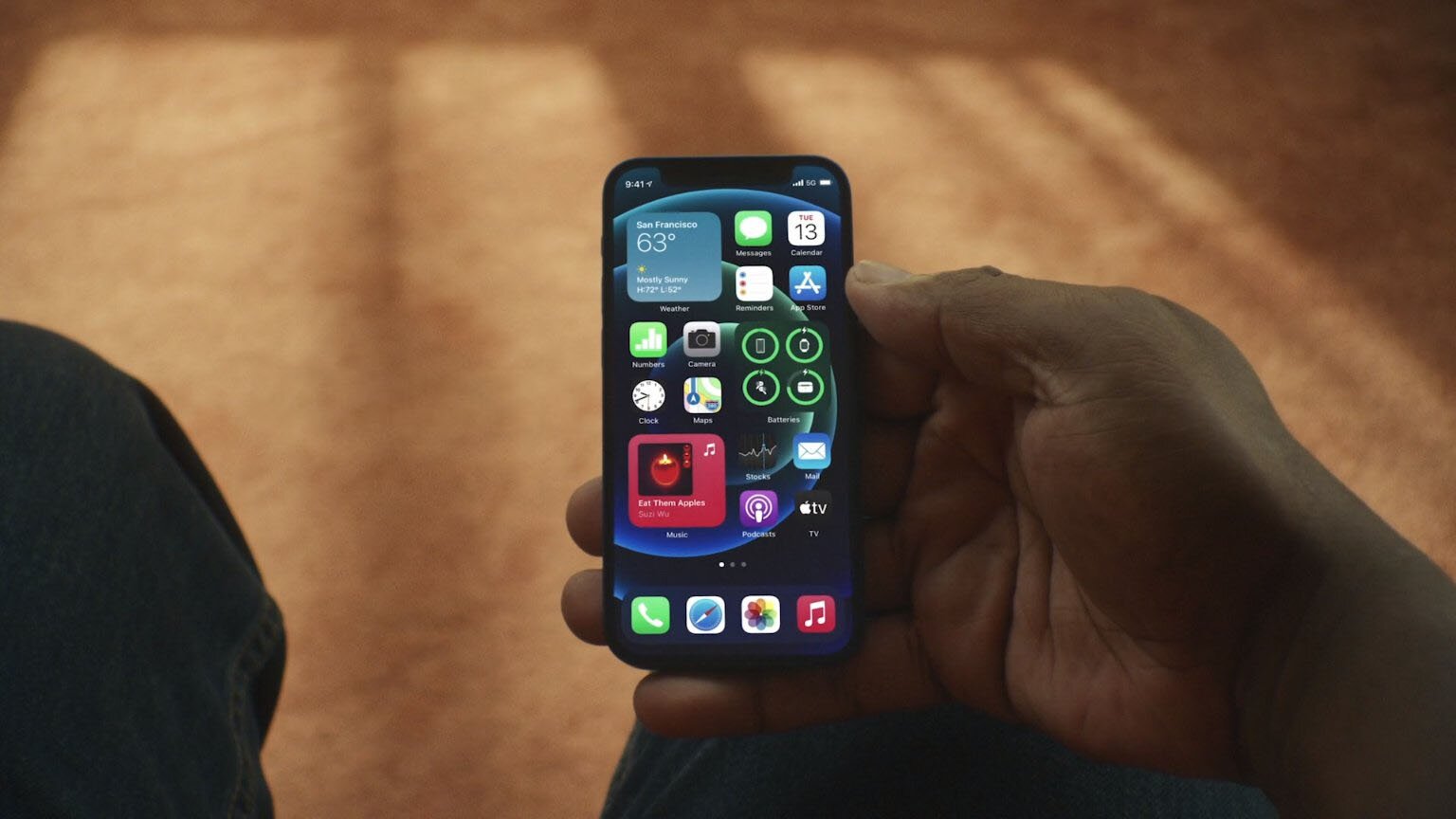 Περισσότερες πληροφορίες για "iPhone 12 mini, το μικρότερο και ελαφρύτερο 5G smartphone"