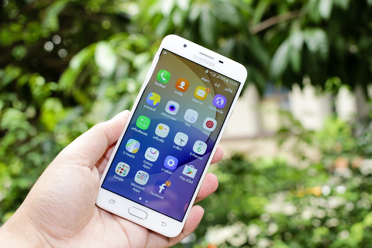 Δυνατότητα αφαίρεσης προεγκατεστημένων app θέλει η Ευρωπαϊκή Ένωση