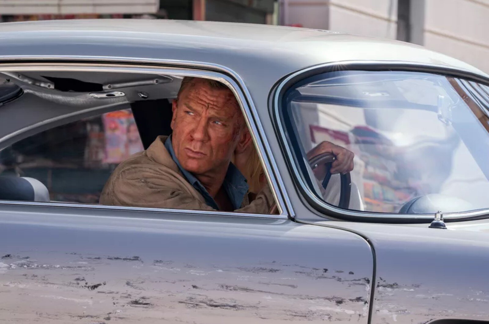 Το James Bond No Time to Die αναβάλλει την πρεμιέρα του για το 2021