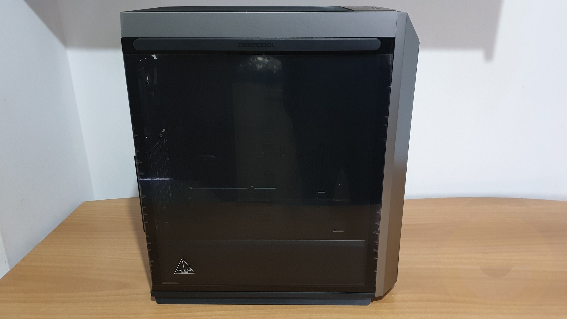 DeepCool CL500 hands-on: Η μορφή ακολουθεί τη λειτουργία