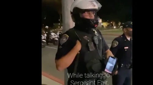 Νέο βίντεο δείχνει Αμερικανό αστυνομικό να παίζει Beatles ώστε να ενεργοποιηθεί το Φίλτρο Πνευματικών Δικαιωμάτων του Instagram