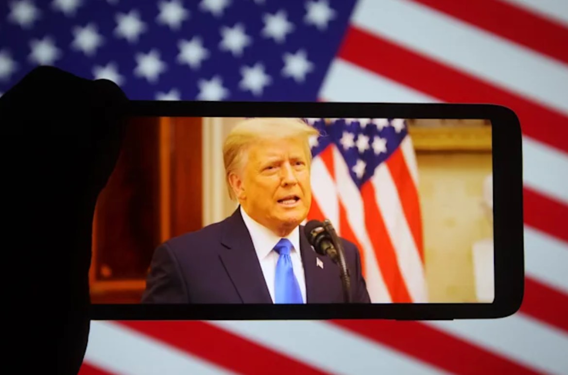 Ο Donald Trump θα λανσάρει social media πλατφόρμα σε 2-3 μήνες