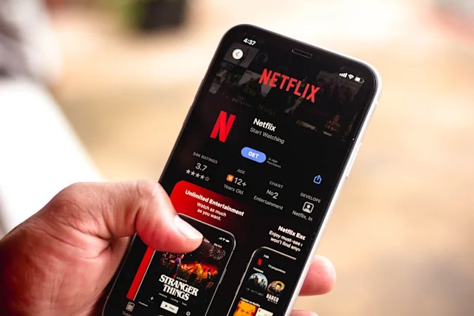 Διαθέσιμη η λειτουργία shuffle play στο Netflix