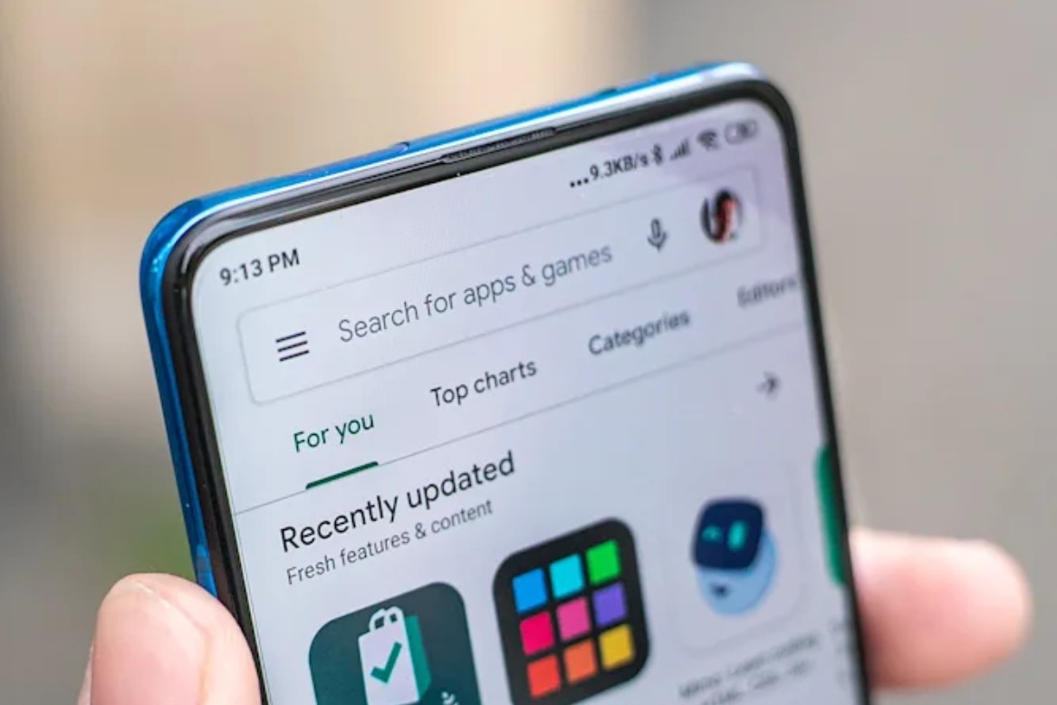Η Google αφαιρεί δημοφιλείς Android εφαρμογές που έκλεψαν κωδικούς Facebook