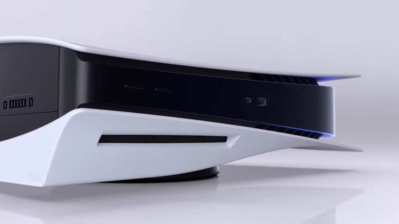 Η Sony διέθεσε ένα νέο PS5 μοντέλο που είναι ελαφρύτερο και δεν χρειάζεται κατσαβίδι για την βάση του