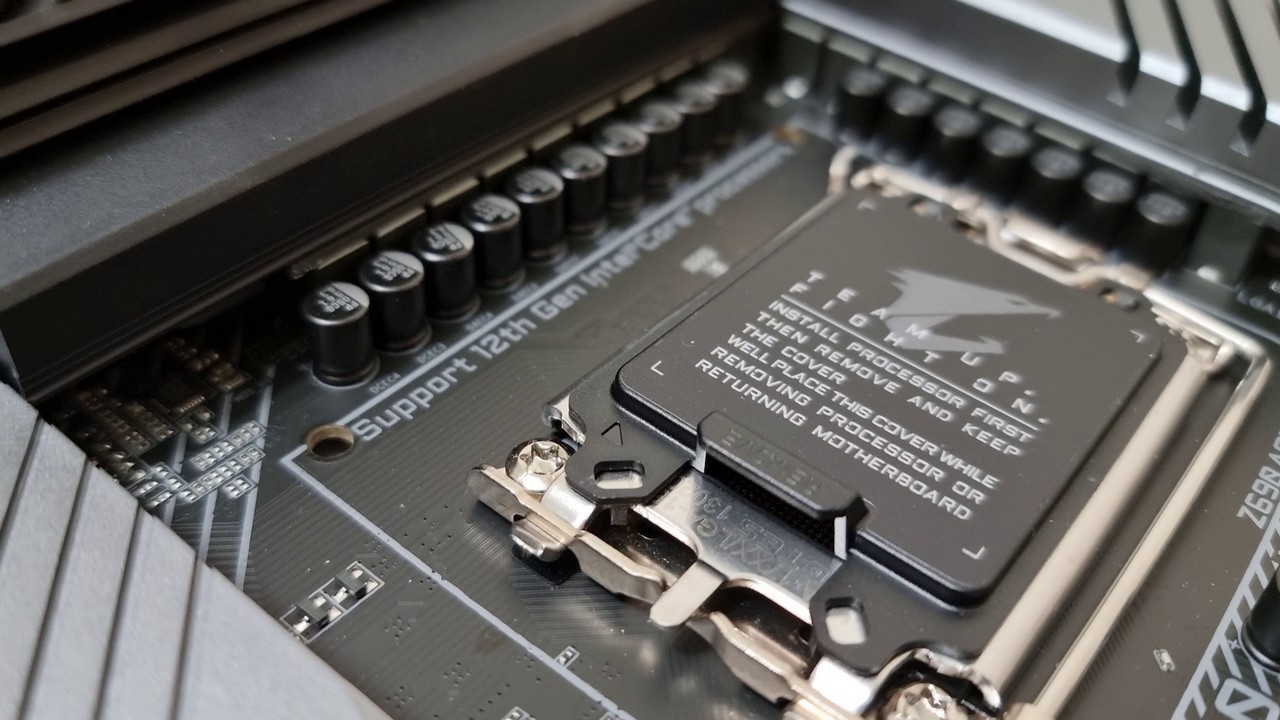 Gigabyte Z690 Aorus Pro Hands-On