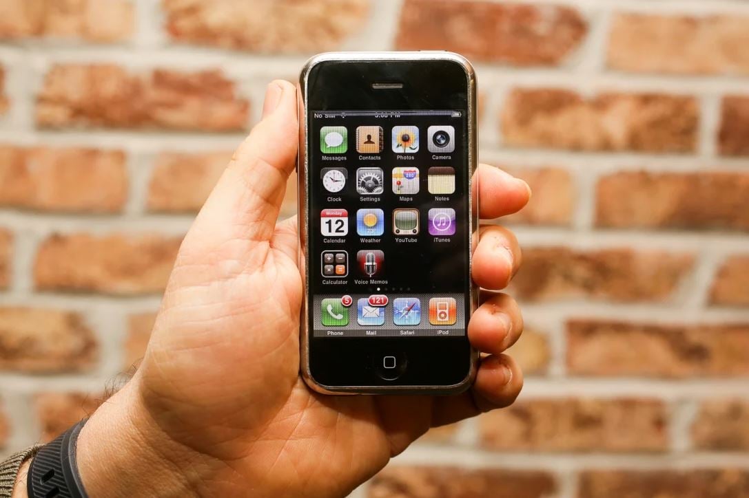 Το iPhone γίνεται 15 χρονών, τι άλλο όμως ήταν συναρπαστικό πίσω στο 2007;