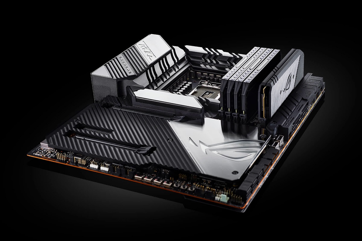 YouTuber κάνει «διάγνωση» σε motherboard της Asus online και βρίσκει το πρόβλημα!