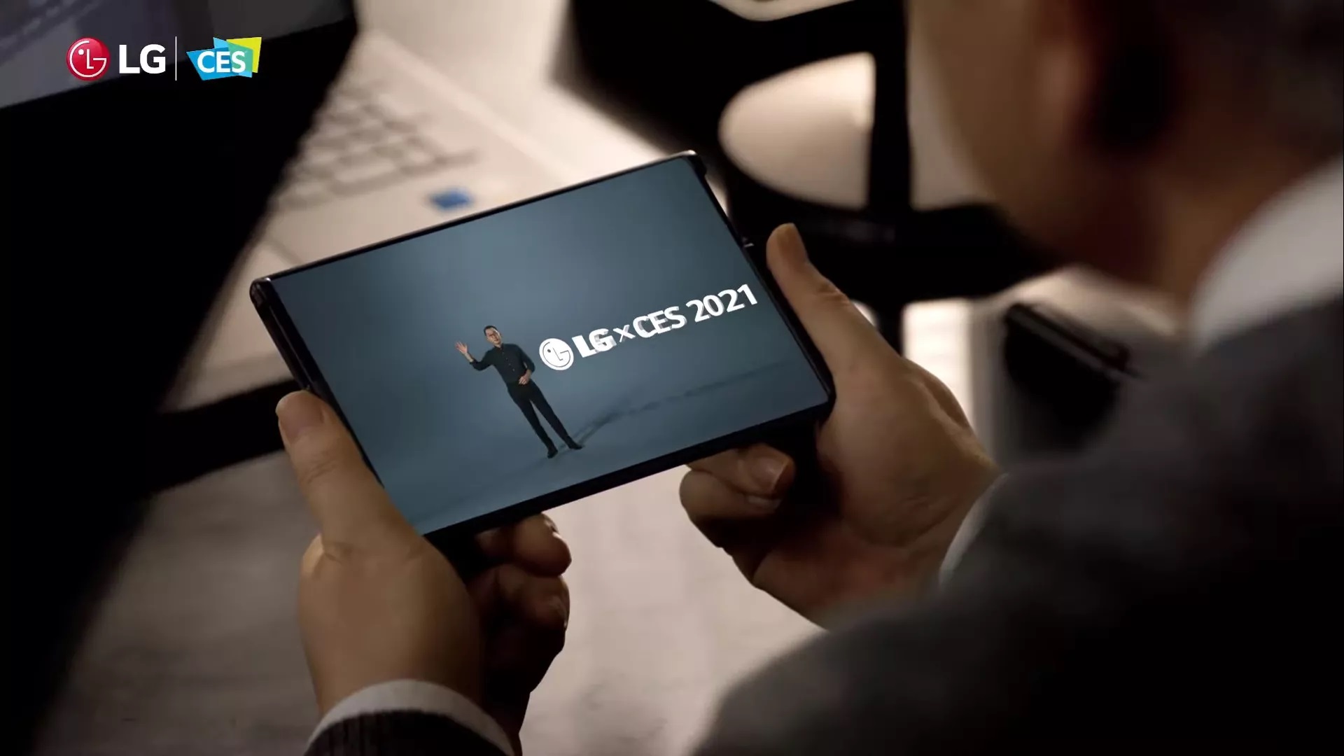 Αυτό είναι το rollable phone της LG που ήταν καταδικασμένο πριν καν κυκλοφορήσει