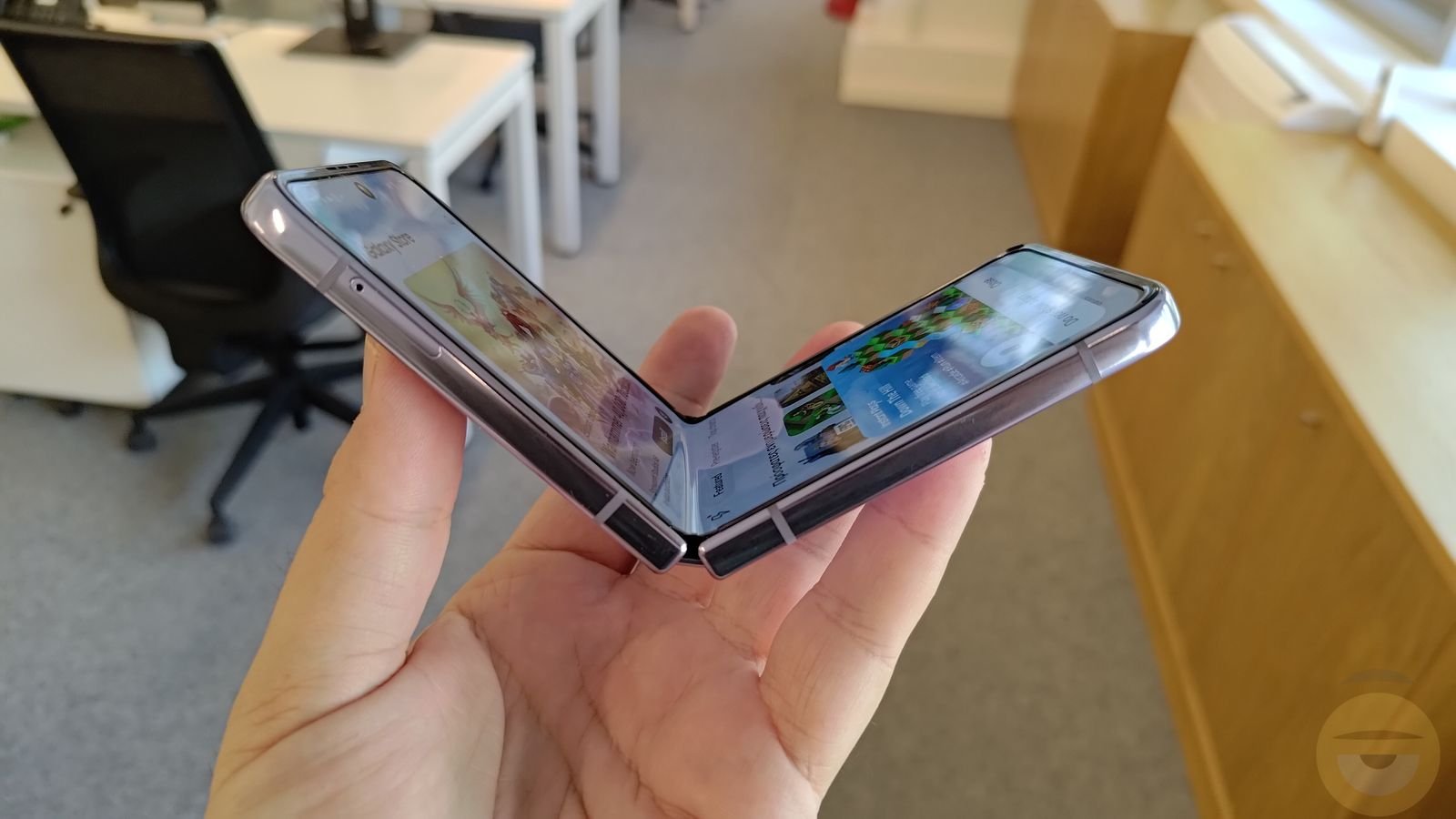 Περισσότερες πληροφορίες για "Samsung Galaxy Z Flip 4 Review"