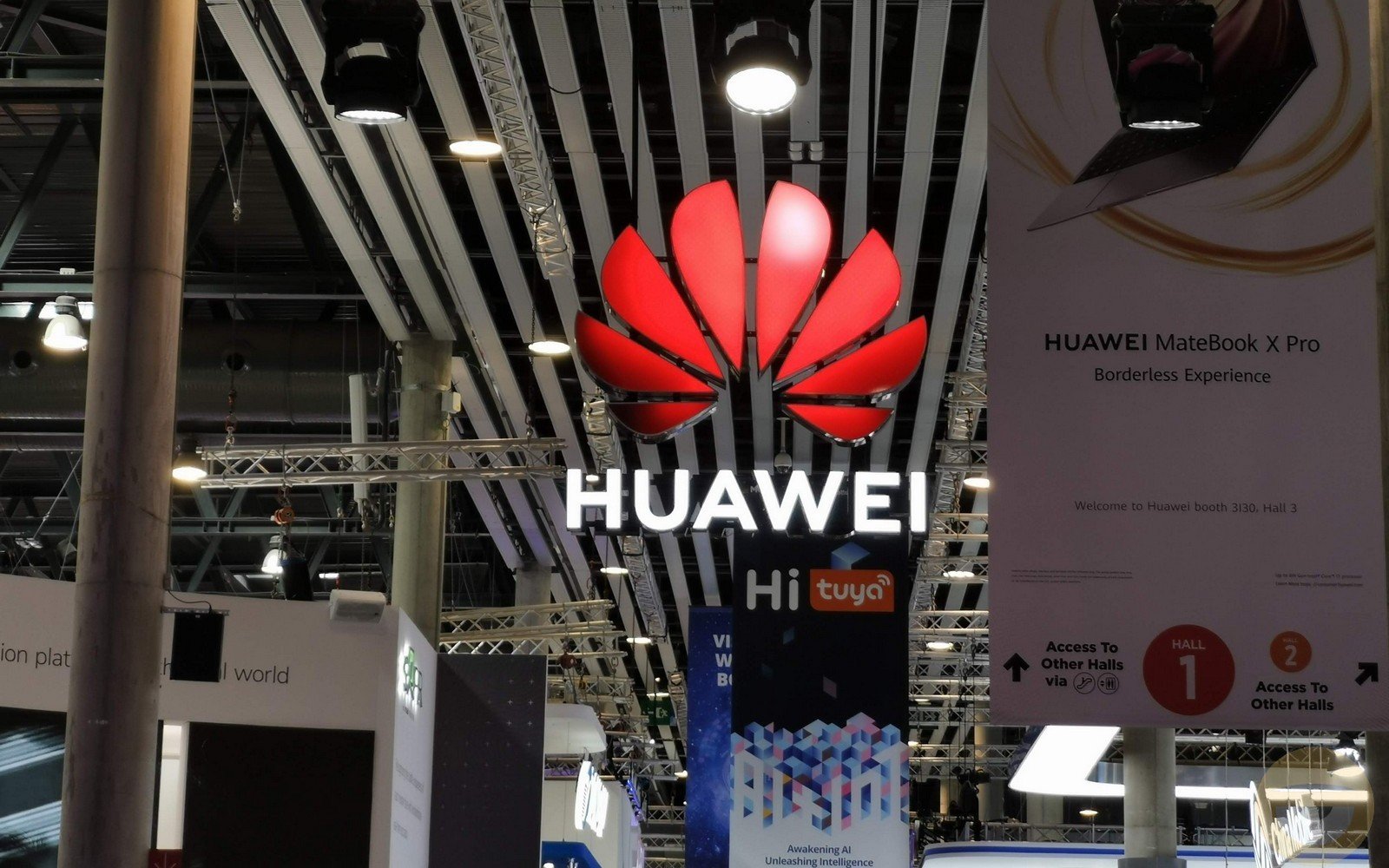 Περισσότερες πληροφορίες για "IFA 2022: Η Huawei παρουσίασε κινητά, laptop, tablet και ένα smartwatch με ECG"