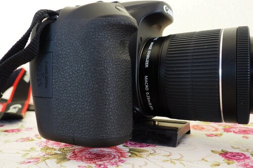 Περισσότερες πληροφορίες για "Canon 70D με παρελκόμενα"