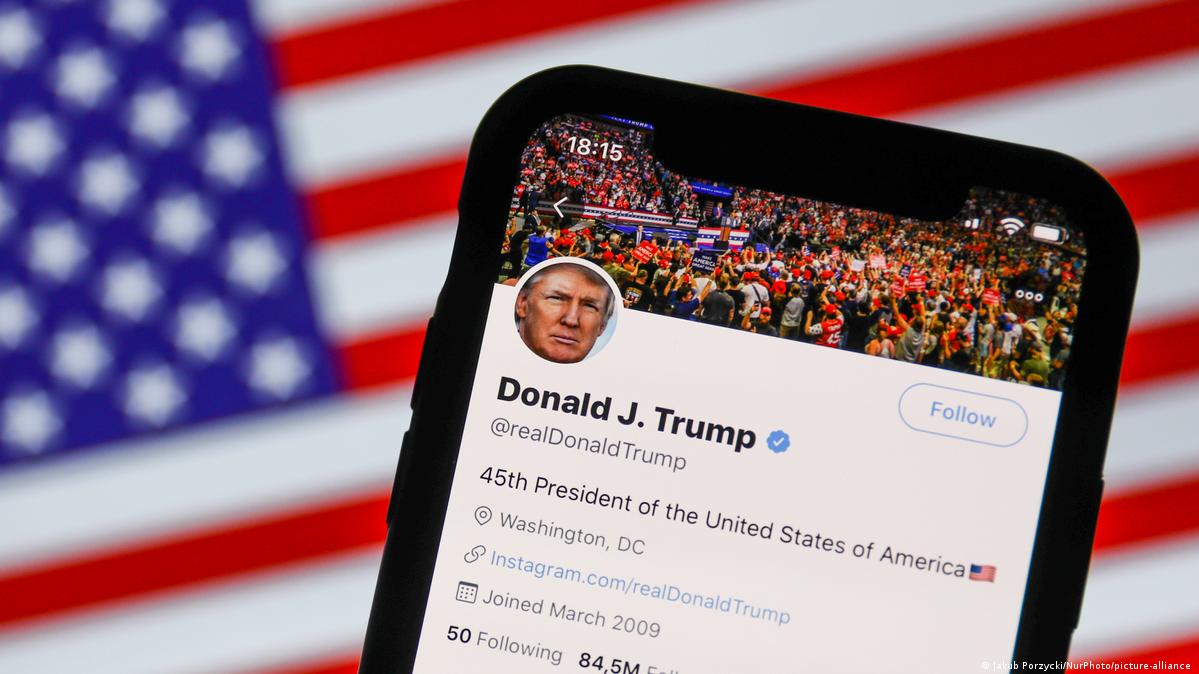 O Elon Musk ενεργοποιεί και πάλι το λογαριασμό του Donald Trump στο Twitter