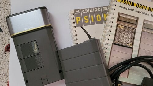 Περισσότερες πληροφορίες για "Vintage προσωπικός υπολογιστής calculator Psion Organizer II"