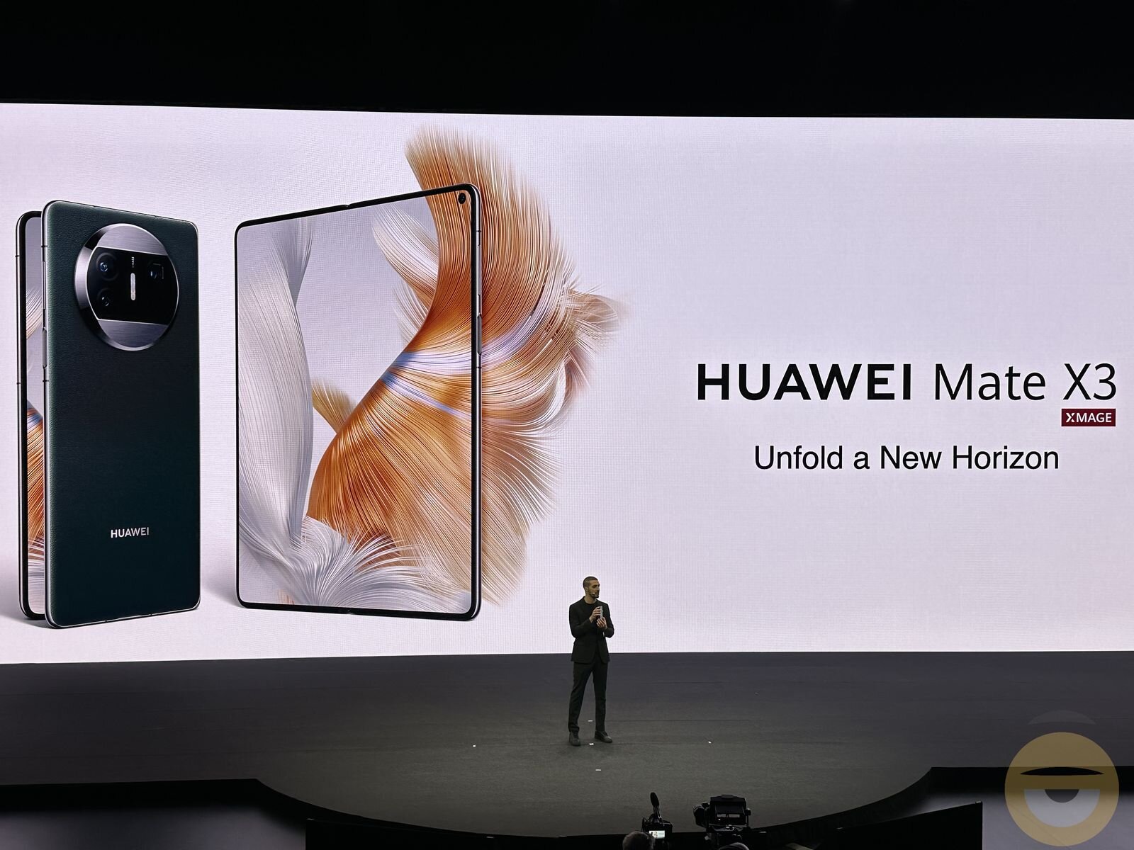 HUAWEI Mate X3. Αναδιπλούμενη πολυτέλεια
