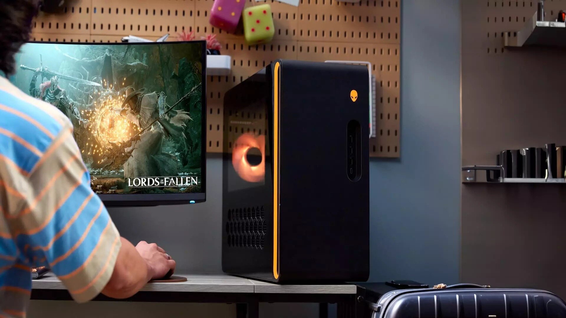 Περισσότερες πληροφορίες για "Το Alienware Aurora R16 αφήνει πίσω του τον extreme gaming σχεδιασμό για πιο «γήινες» καταστάσεις"