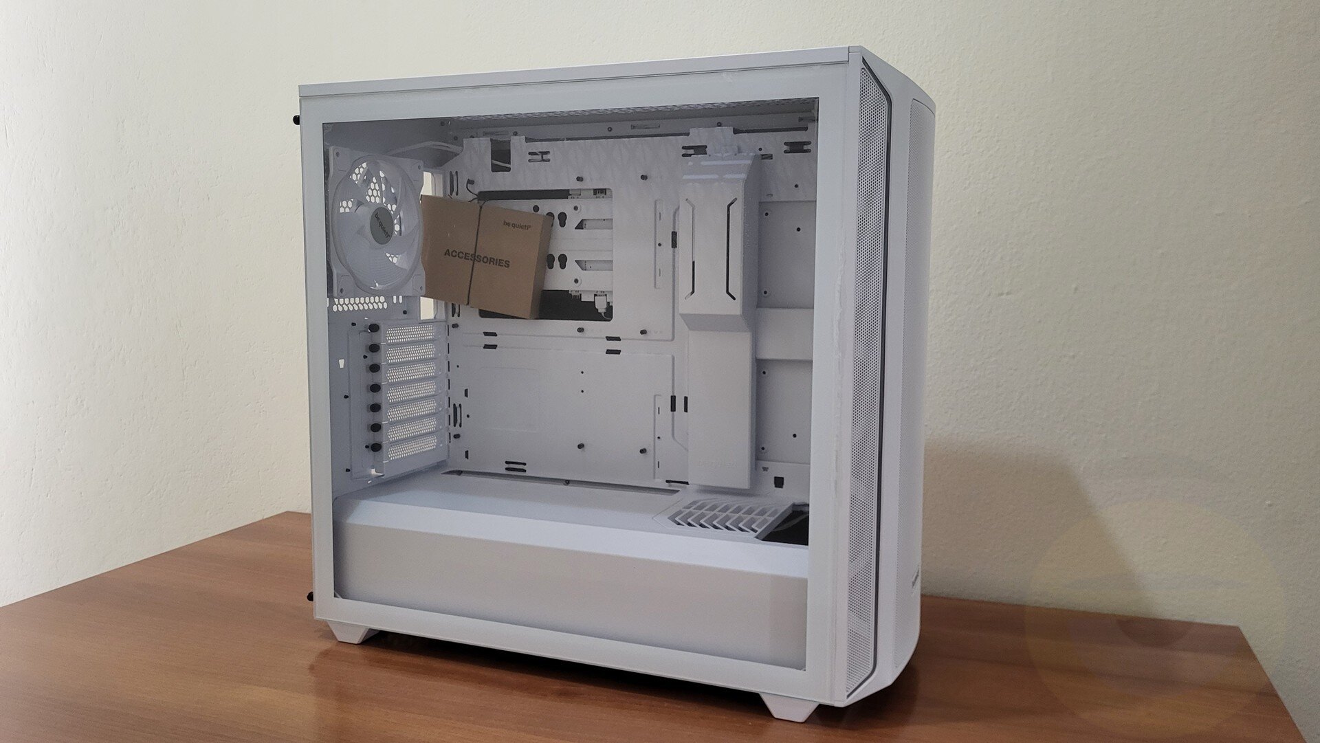 be quiet! Shadow Base 800 FX Hands-on: Εντυπωσιακή λειτουργικότητα και εμφάνιση