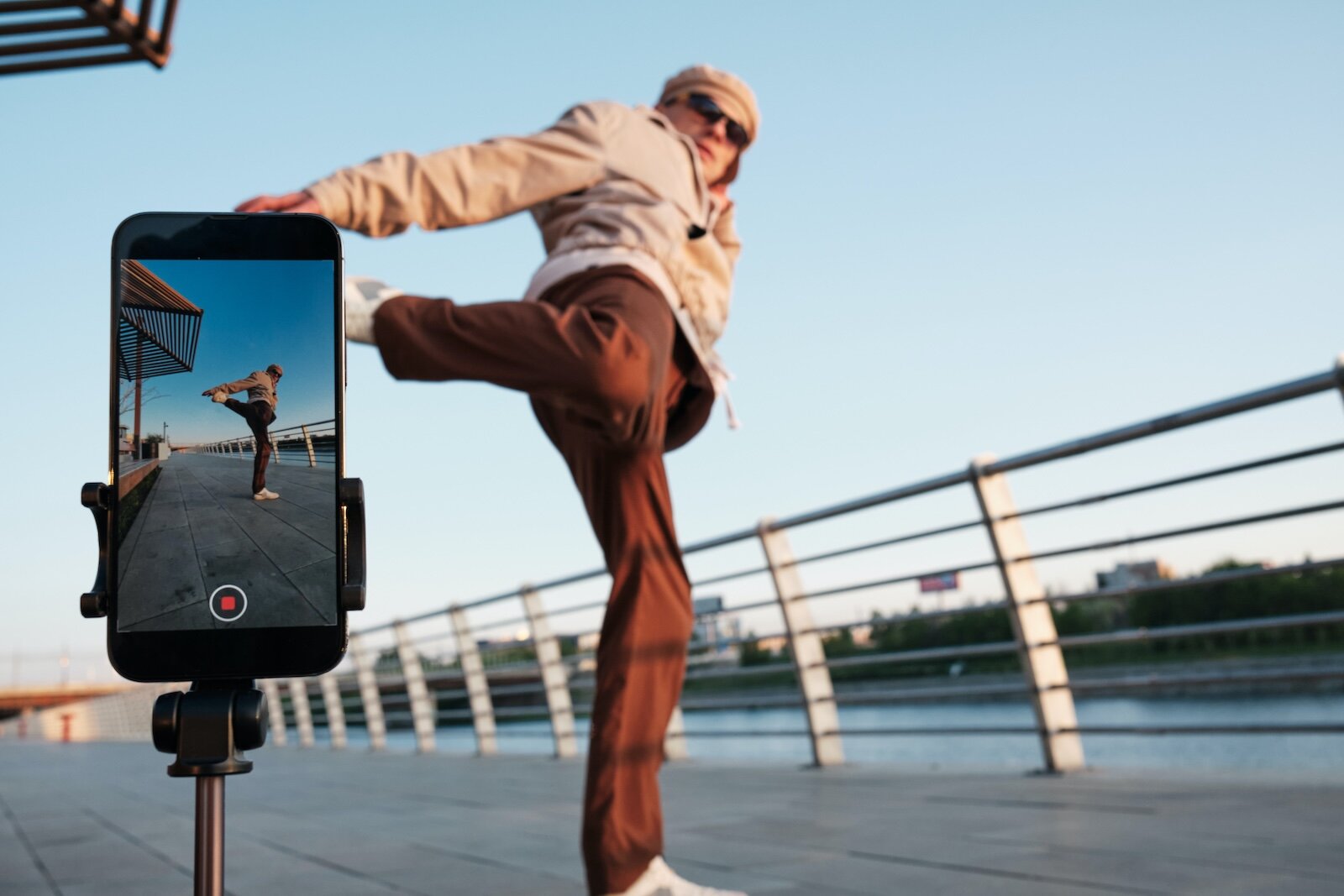 Το TikTok δοκιμάζει με επιλεγμένους χρήστες το ανέβασμα 15λεπτων βίντεο