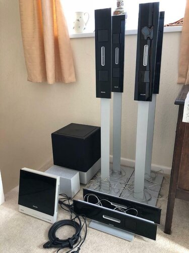 Περισσότερες πληροφορίες για "PHILIPS HTS9800W"