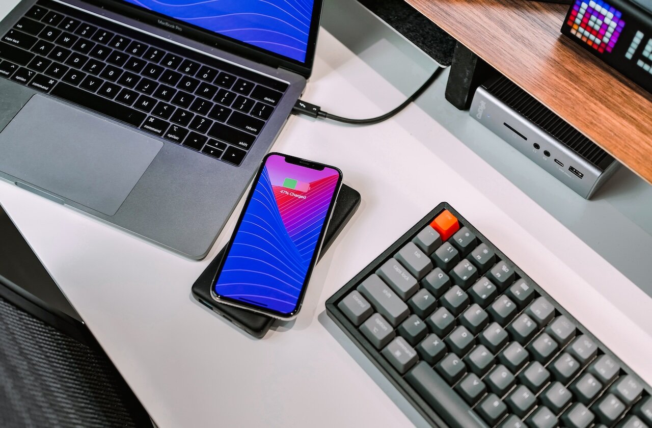 Περισσότερες πληροφορίες για "Τα iPhone 13 και 14 θα υποστηρίζουν το πρότυπο ασύρματης φόρτισης Qi2 με το iOS 17.2"