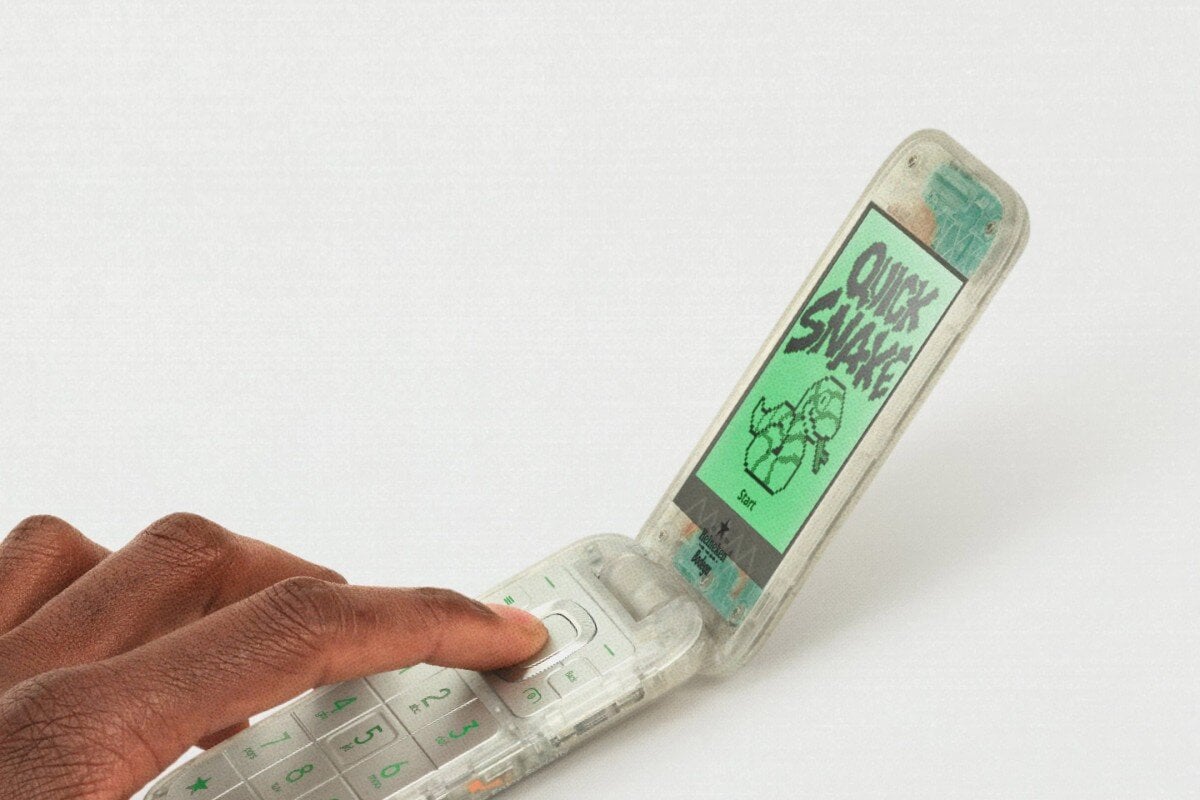 Το Boring Phone είναι ένα feature phone από τις Heineken και Bodega που σχεδιάστηκε για να είναι… βαρετό