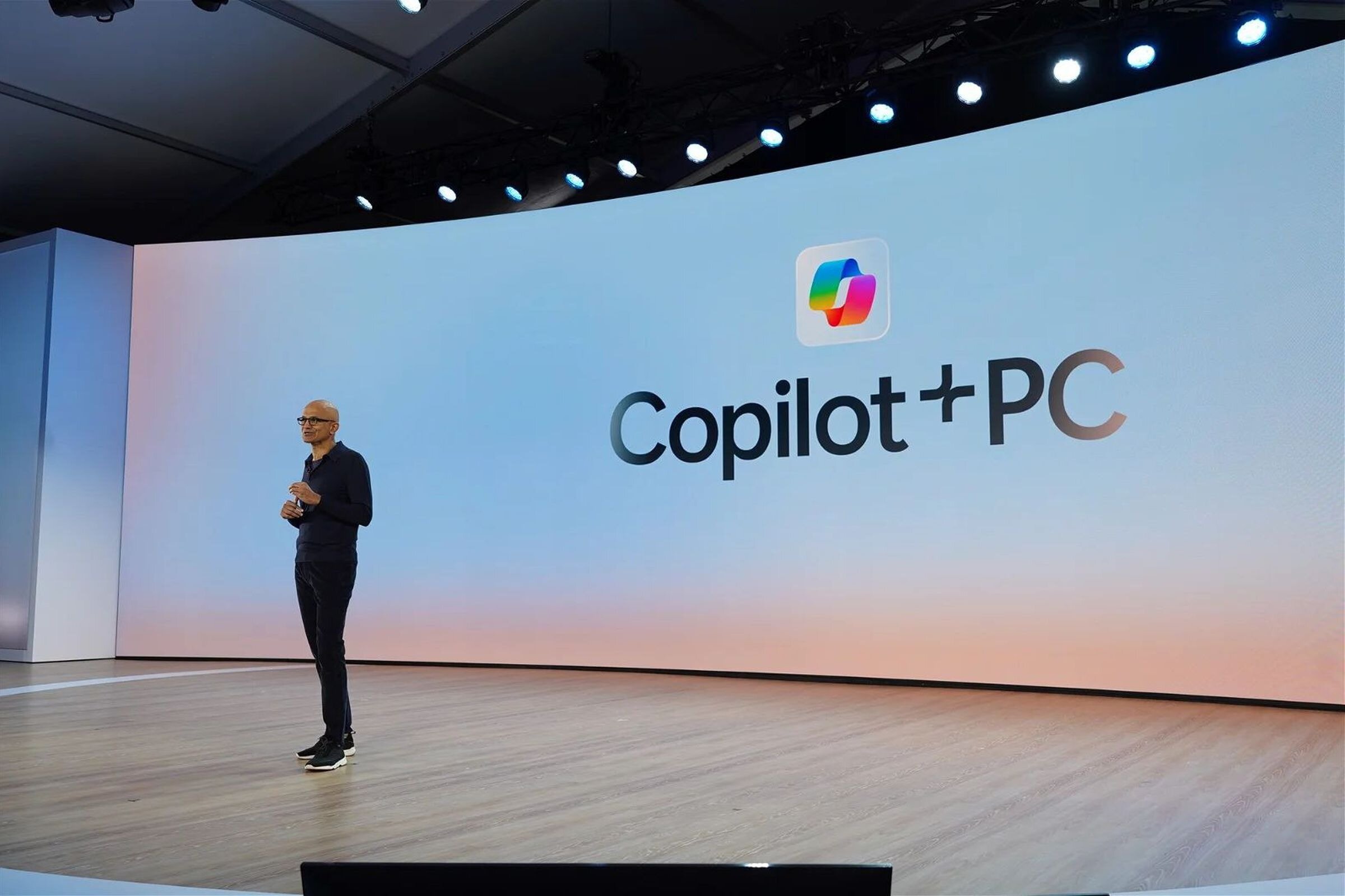 Περισσότερες πληροφορίες για "Η Microsoft αποκαλύπτει τα "Copilot Plus PCs": Το μέλλον των φορητών υπολογιστών με τεχνητή νοημοσύνη"