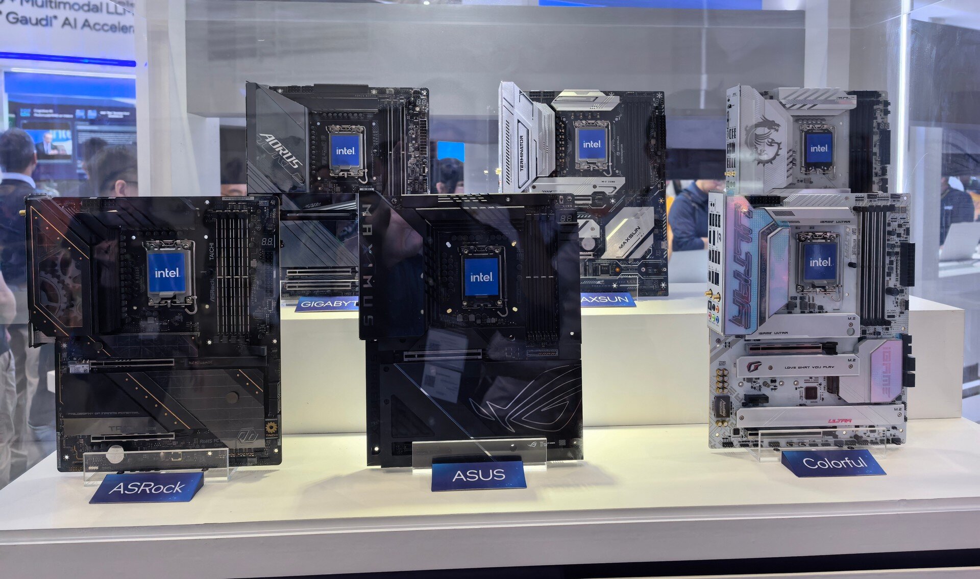 Περισσότερες πληροφορίες για "Νέα mainboards με βάση LGA1851 για Intel Core (Arrow Lake) στην Computex 2024"