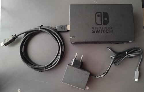 Περισσότερες πληροφορίες για "Nintendo Switch Dock + Nintendo Switch Pro Controller"