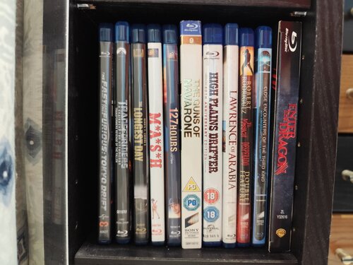 Περισσότερες πληροφορίες για "ΤΑΙΝΙΕΣ 4k BLU-RAY - BLU-RAY - DVD (info στη Περιγραφή) και Games Playstation/Nintendo"