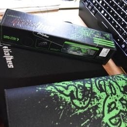 Περισσότερες πληροφορίες για "Mousepad Razer Clone κλειστά στα κουτιά τους"