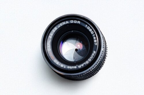 Περισσότερες πληροφορίες για "Carl Zeiss Jena MC Pancolar Auto 1.8/50 (M42 mount)"