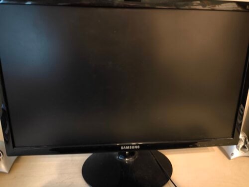 Περισσότερες πληροφορίες για "Desktop PC i3 με οθόνη Samsung 24""