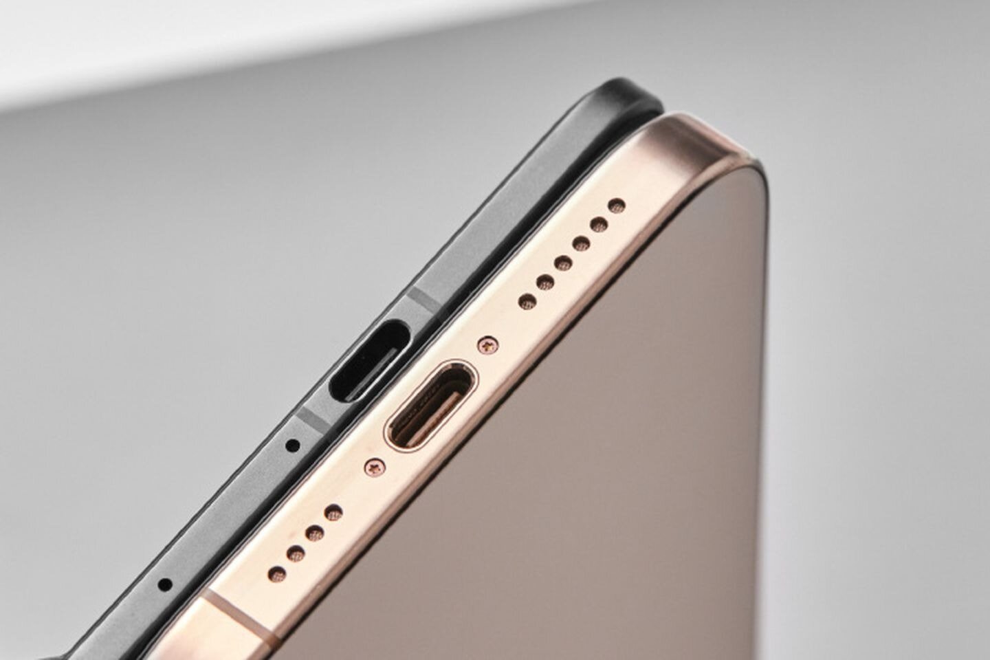 Περισσότερες πληροφορίες για "Το Oppo Find N5 βάζει υποψηφιότητα για το λεπτότερο αναδιπλούμενο κινητό στον κόσμο"