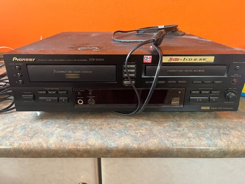 Περισσότερες πληροφορίες για "Hifi Cd player  Pionner"