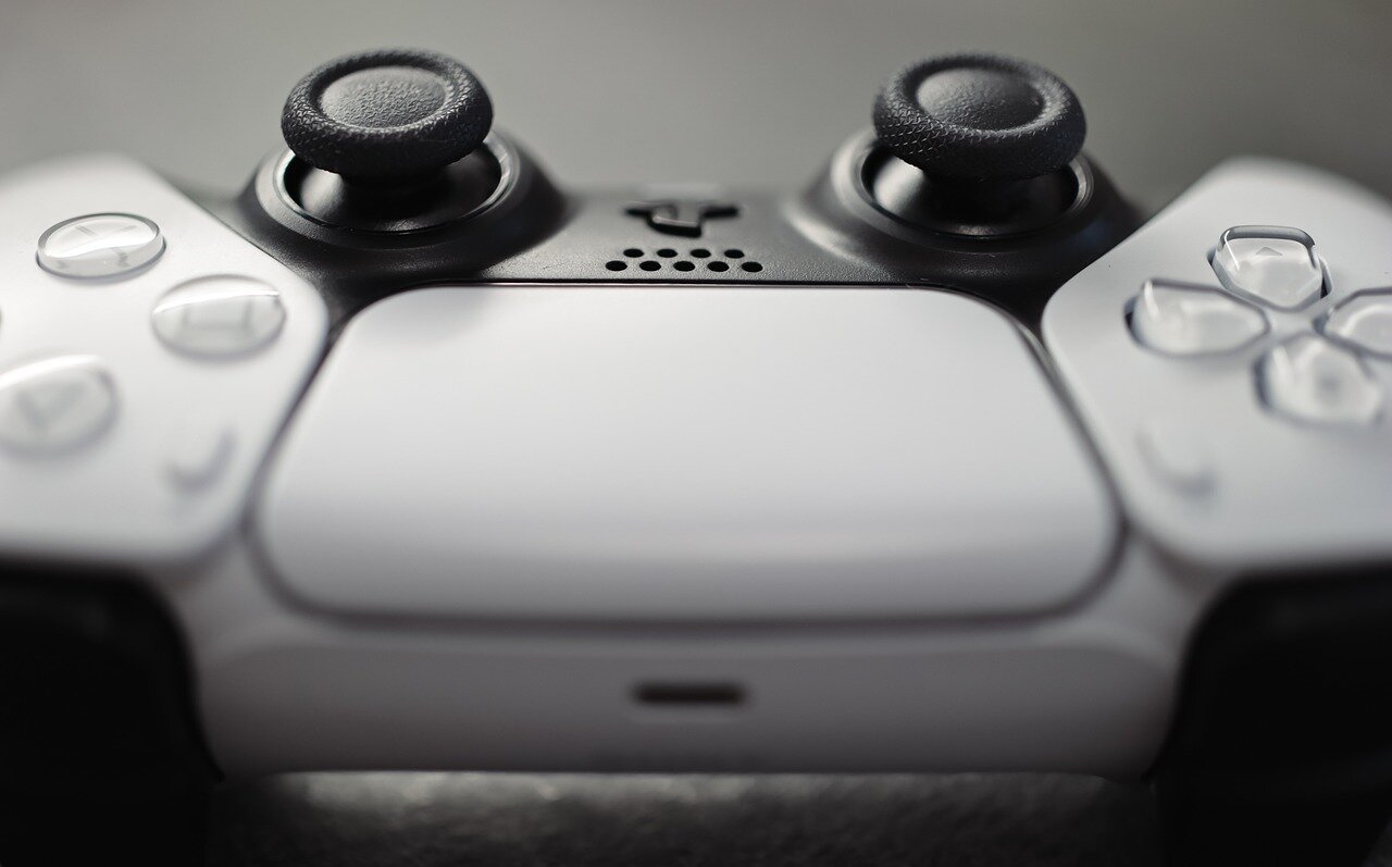 Περισσότερες πληροφορίες για "Το PlayStation 6 δεν θα είναι πλήρως ψηφιακή κονσόλα, λέει πρώην στέλεχος της Sony"