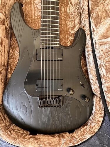 Περισσότερες πληροφορίες για "ESP LTD SN-1007 Baritone"