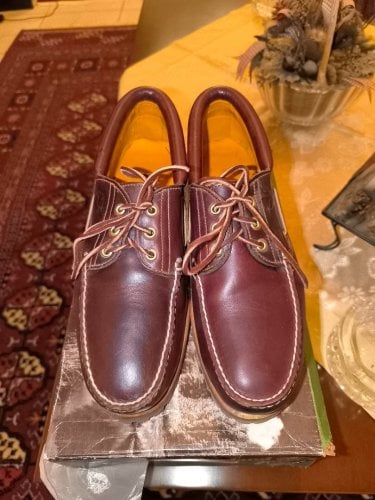 Περισσότερες πληροφορίες για "Timberland authentic 3 eye boat shoe #46"
