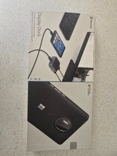 Περισσότερες πληροφορίες για "Lumia 950 XL + Display Dock"