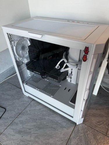 Περισσότερες πληροφορίες για "PC RTX 4070 super, amd 7800x3d, 32 GB RAM"
