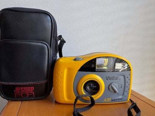 Περισσότερες πληροφορίες για "Vivitar A35"