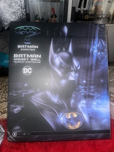 Περισσότερες πληροφορίες για "Batman Gadget Wall 1/3 statue by Prime 1 Studio"