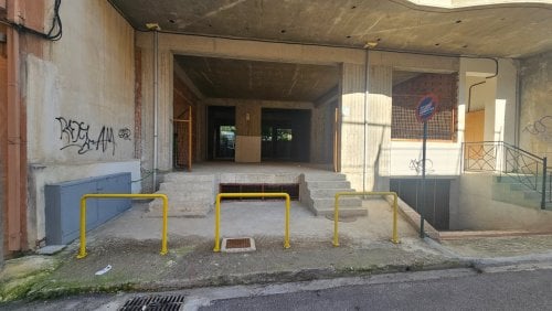 Περισσότερες πληροφορίες για "H μιτελές κτίριο 228 τ.μ., ισόγειο, διαμπερές, κατασκευή 2005  -    Π Α Τ Ρ Α"