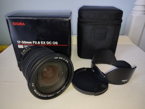 Περισσότερες πληροφορίες για "SIGMA 17-50f2.8 + NIKKOR 35mm f1.8 NEW PRICE!!!"