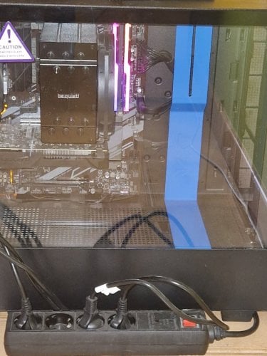 Περισσότερες πληροφορίες για "i7 9700 - 32 GB RGB - NVIDIA GTX1050 - SAMSUNG EVO M.2 250GB + 500 GB"