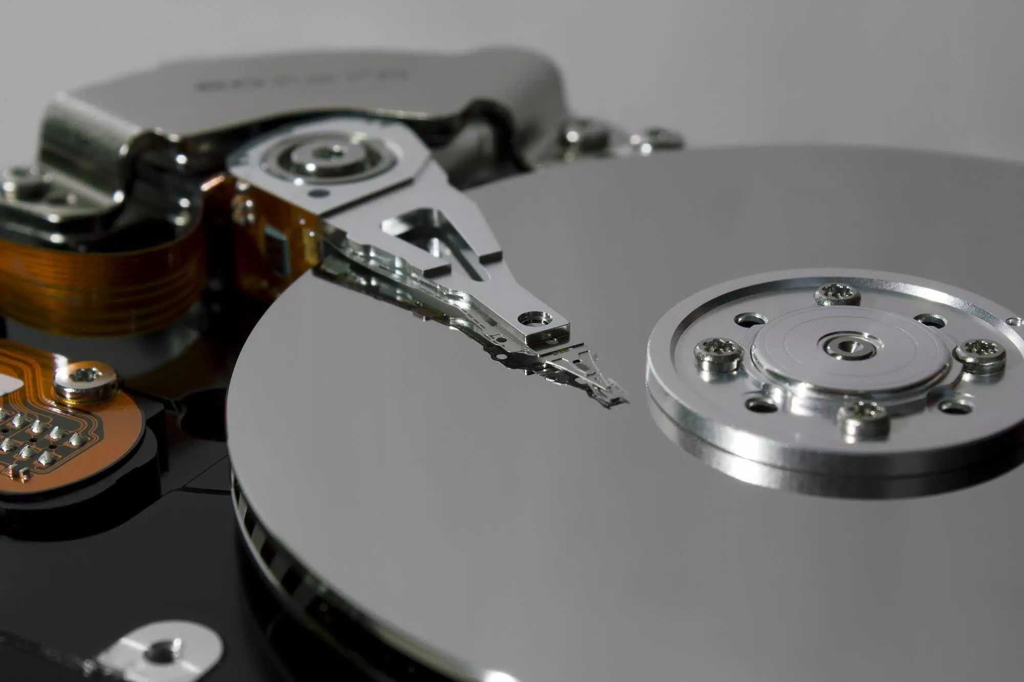 Περισσότερες πληροφορίες για "Η Seagate σχεδιάζει σκληρό δίσκο 100TB έως το 2030 για την κάλυψη των αναγκών της τεχνητής νοημοσύνης"