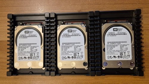 Περισσότερες πληροφορίες για "Western Digital VelociRaptor 300GB (Χ3) από 40 ευρώ"