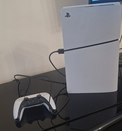 Περισσότερες πληροφορίες για "Sony PlayStation 5 Slim"